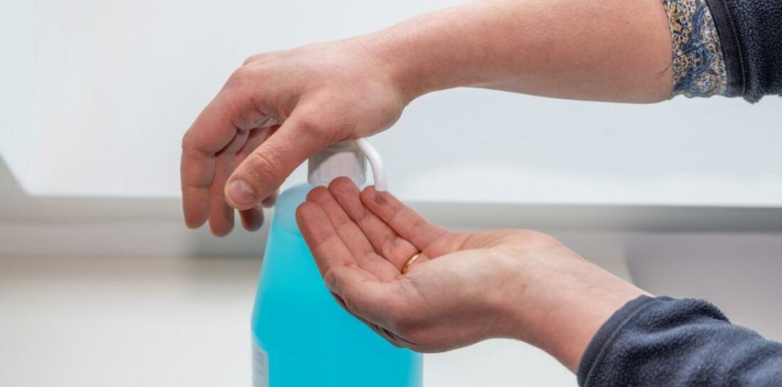gel_hydroalcoolique_mains_photo